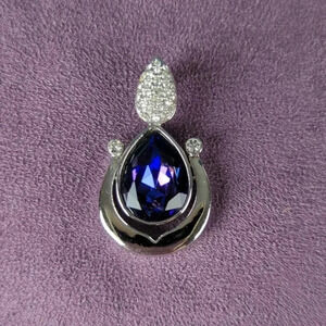 Beautiful Purple Faceted Teardrop Shaped Pendent With Rhinestones Accents